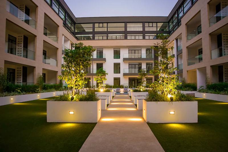 Courtyard planters at Embassy Gardens